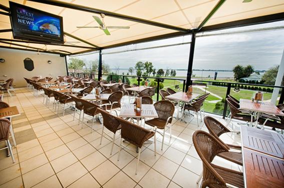 clubmulwala-stonegrill-outdoor-dining-area.jpg