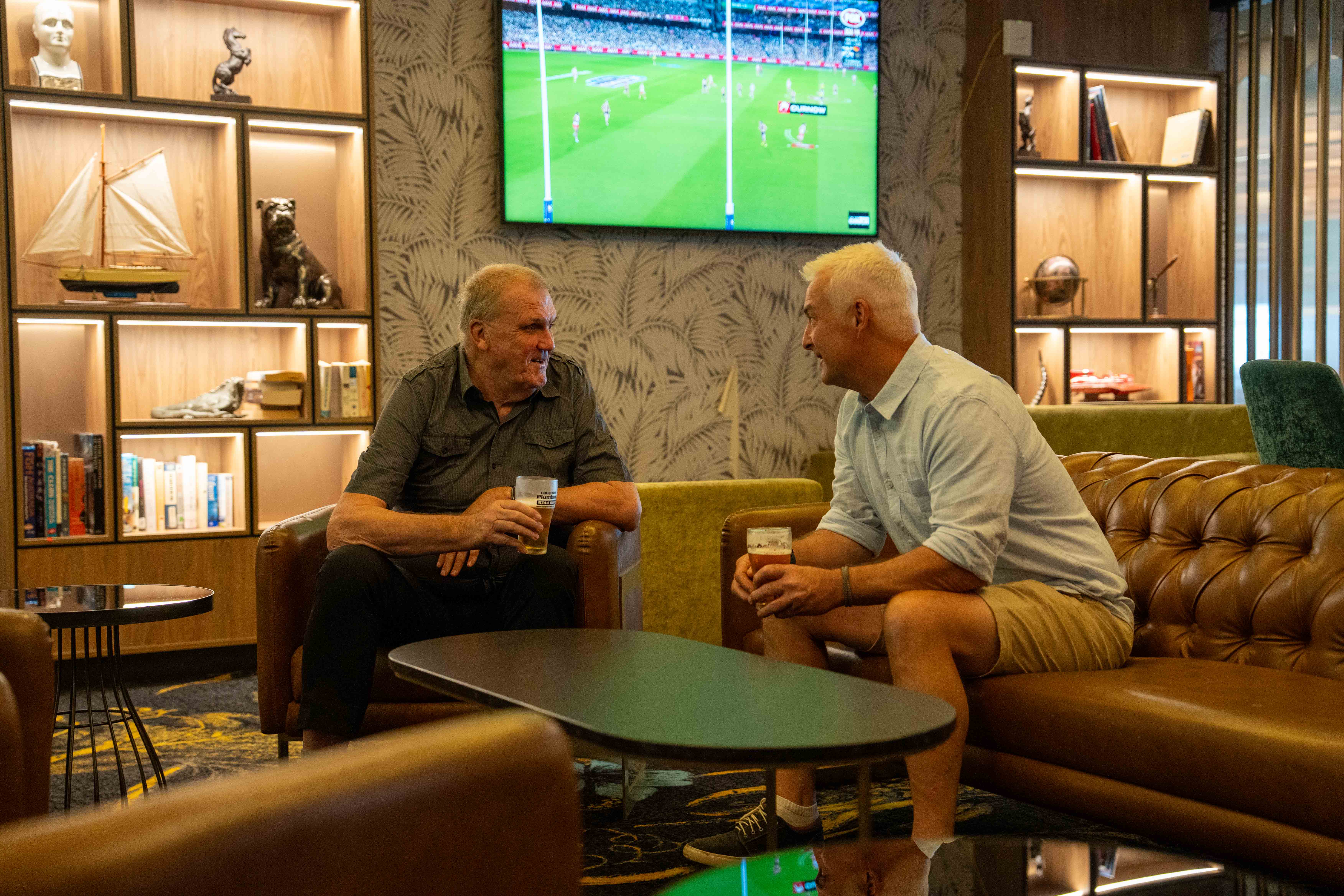 clubmulwala-bar-interaction-diggers-bistro.jpg